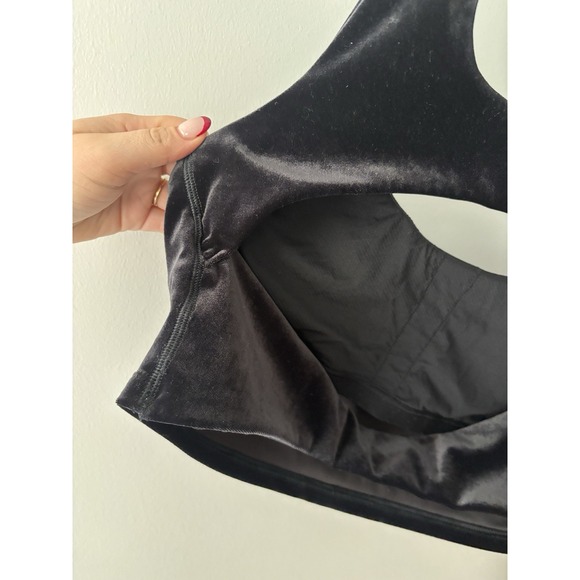 Athleta Black Velvet Cut Out Crop Top Sports Bra Studio Yoga Pilates Size Large - Picture 7 of 9